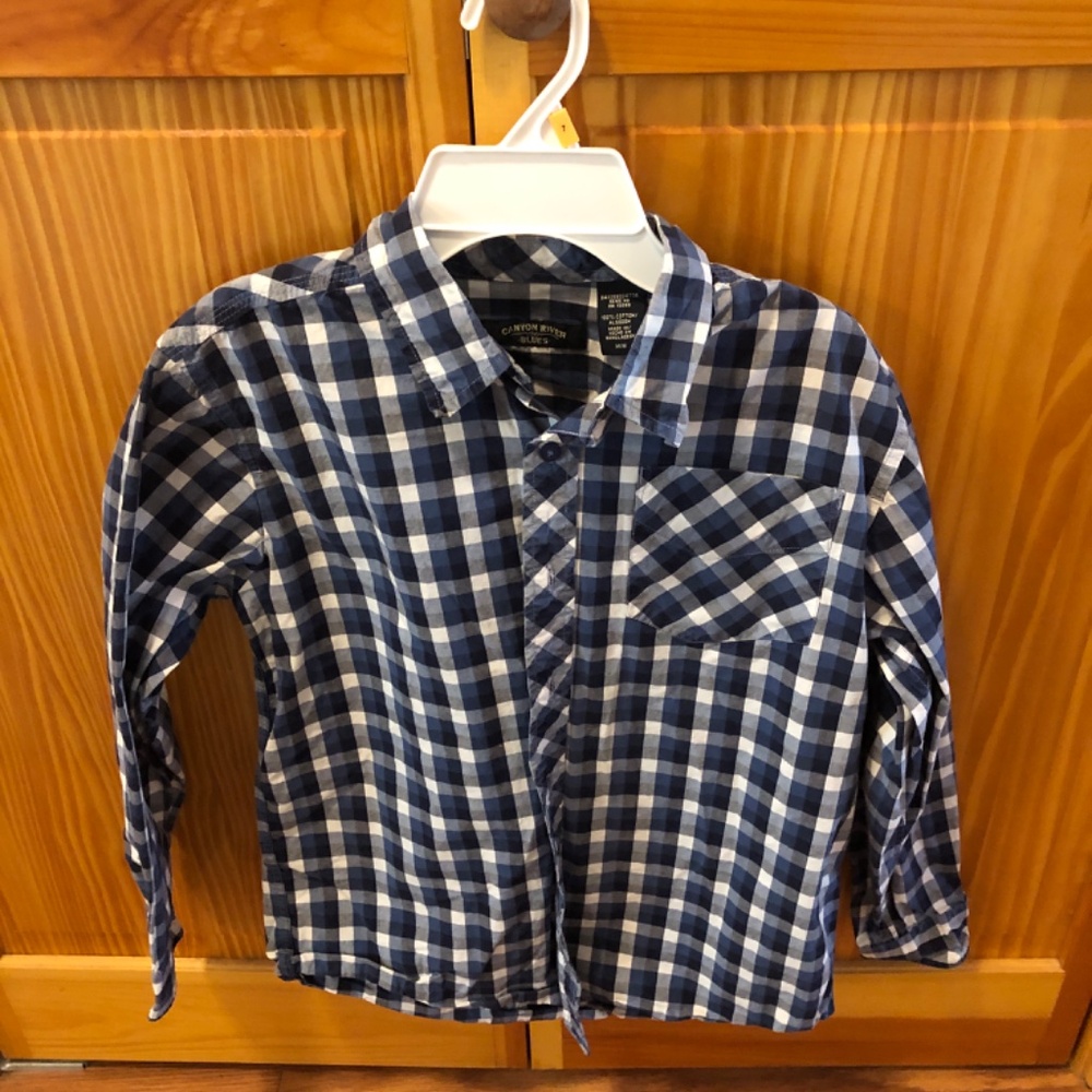 Shirts - Picture 7 of 9